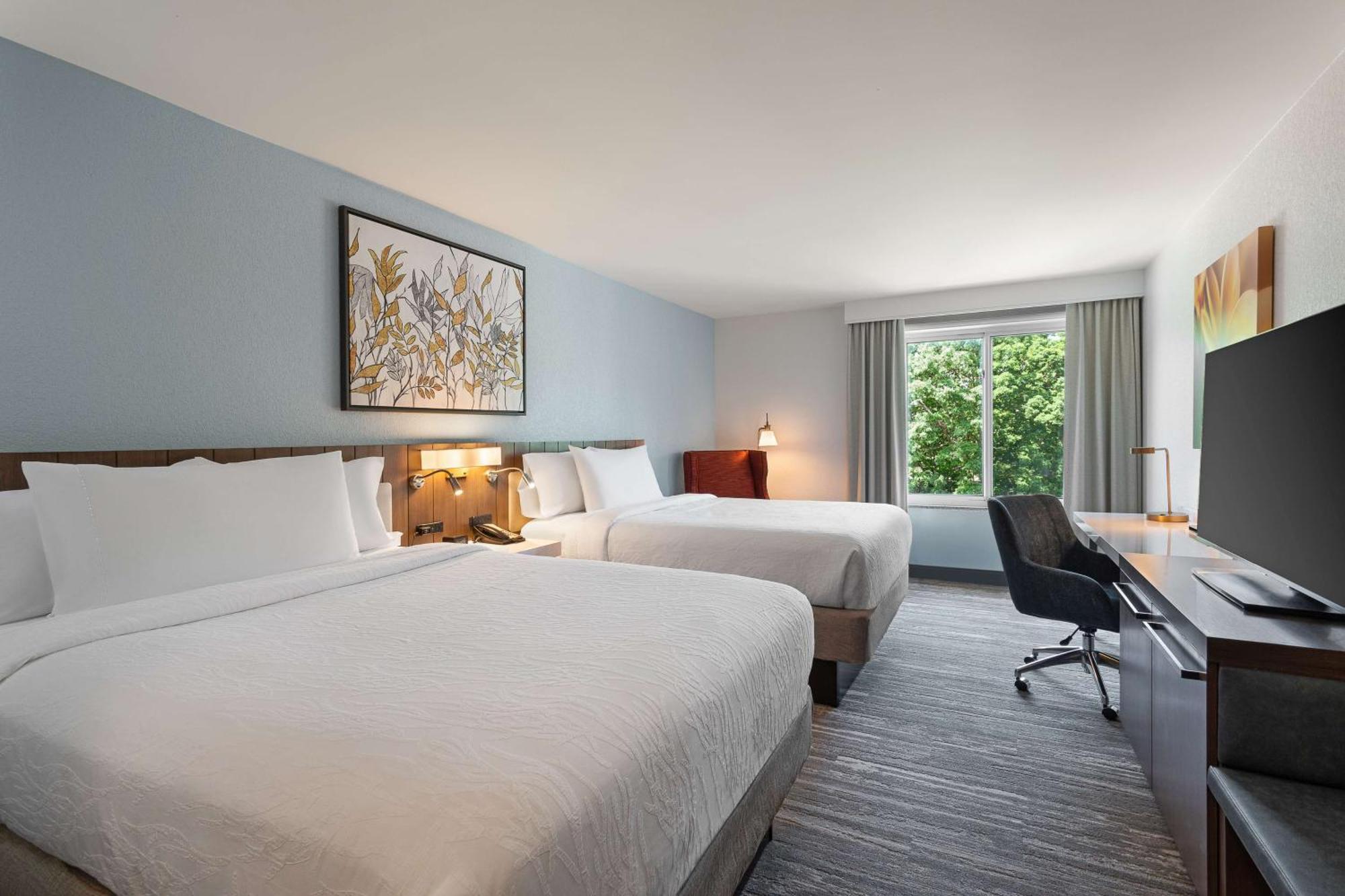 Hilton Garden Melville 3*