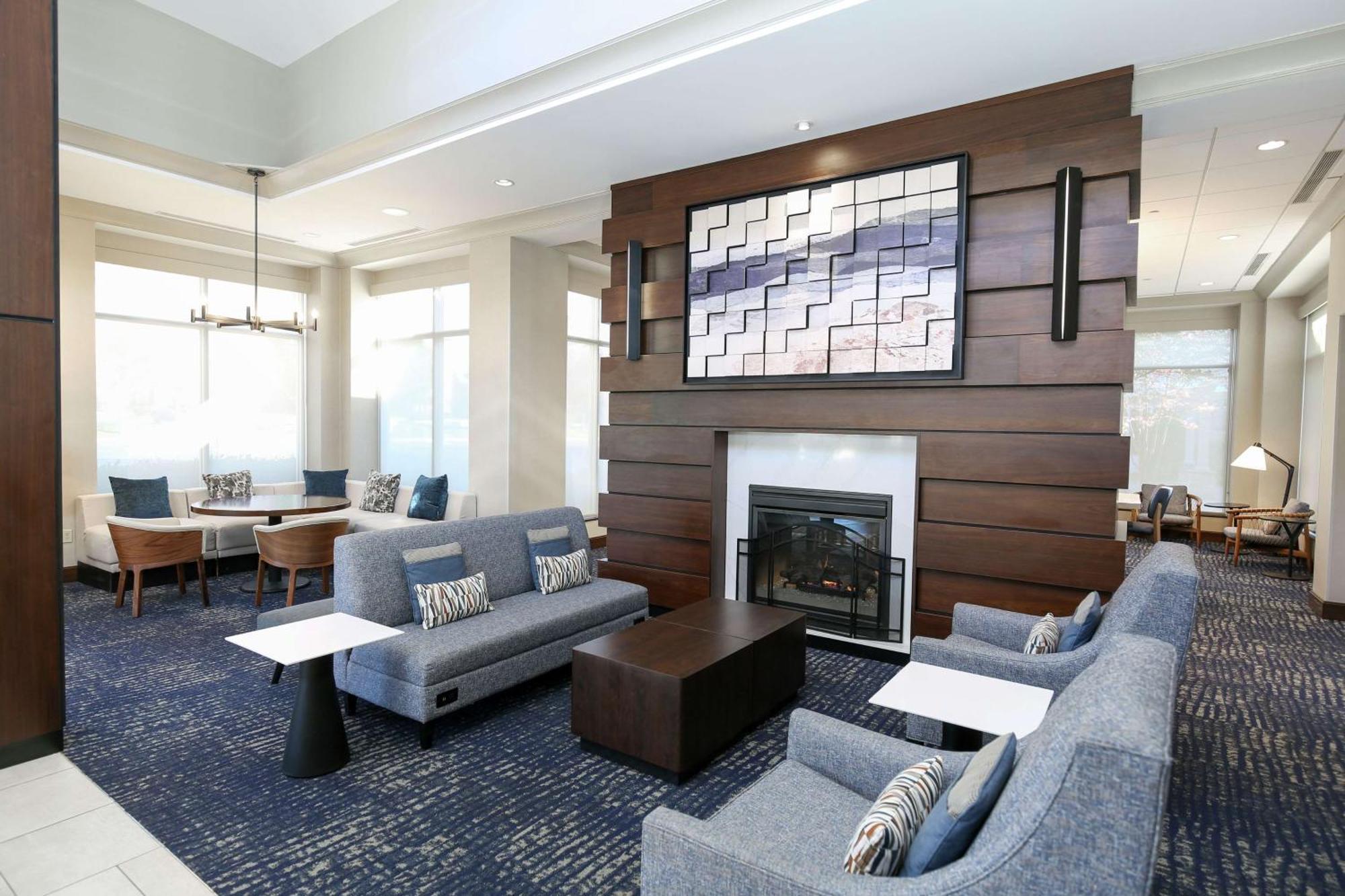 Hilton Garden Melville 3* Plainview