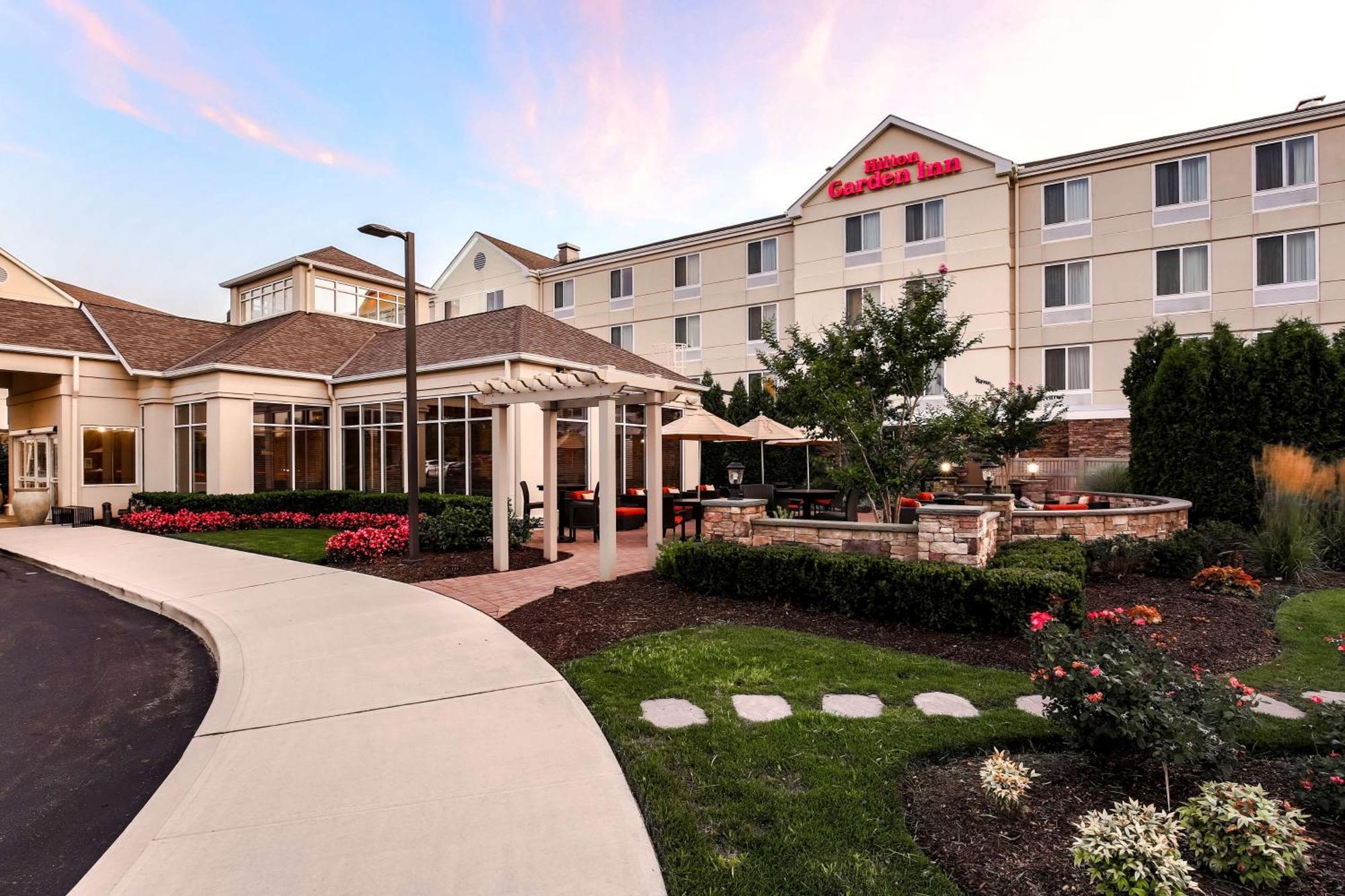 Hilton Garden Melville Hotel 3*
